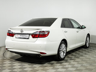 2015 Toyota Camry VII (XV50) Рестайлинг, белый, 2049700 рублей, вид 5