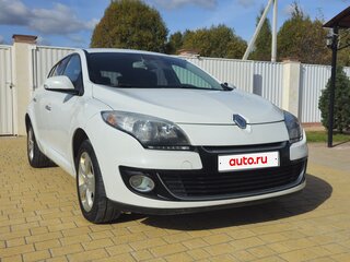 2013 Renault Megane III Рестайлинг, белый, 729000 рублей, вид 1