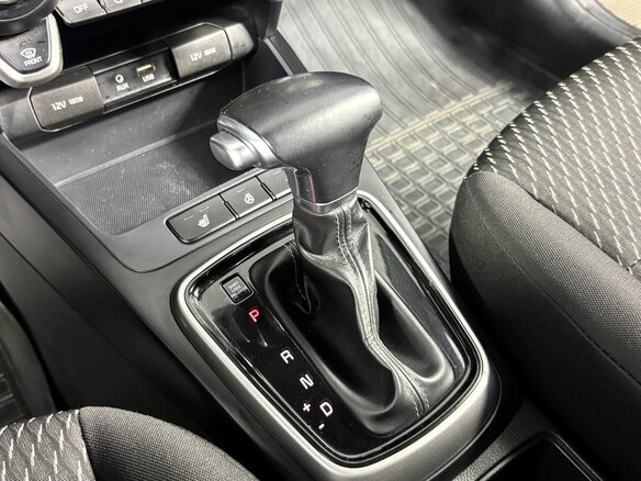 2018 Kia Rio IV, серый, 1410000 рублей - вид 10
