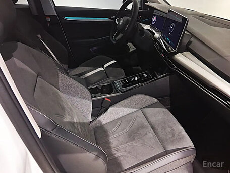 2025 Volkswagen Golf VIII Рестайлинг, белый, 3400000 рублей, вид 5