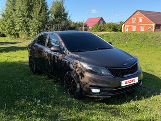 2015 Kia Rio III Рестайлинг, коричневый, 900000 рублей, вид 4