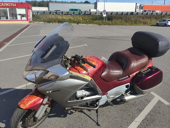 1993 Honda ST 1100, красный, 400000 рублей - вид 1