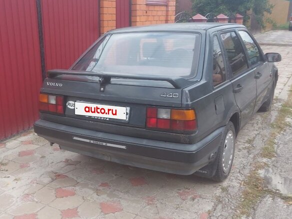 1990 Volvo 440, серый - вид 1