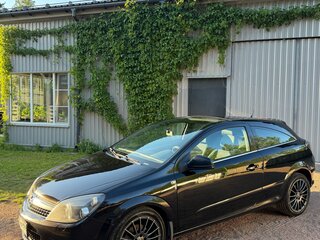 2010 Opel Astra GTC H Рестайлинг, чёрный, 650000 рублей, вид 2