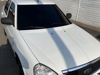 2017 Lada (ВАЗ) Priora I Рестайлинг, белый, 700000 рублей, вид 3