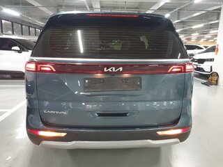 2022 Kia Carnival IV, зелёный, 3800000 рублей, вид 4