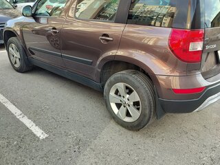 2014 Skoda Yeti I Рестайлинг, коричневый, 1250000 рублей, вид 4