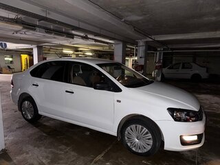 2019 Volkswagen Polo V Рестайлинг, белый, 1000000 рублей, вид 2