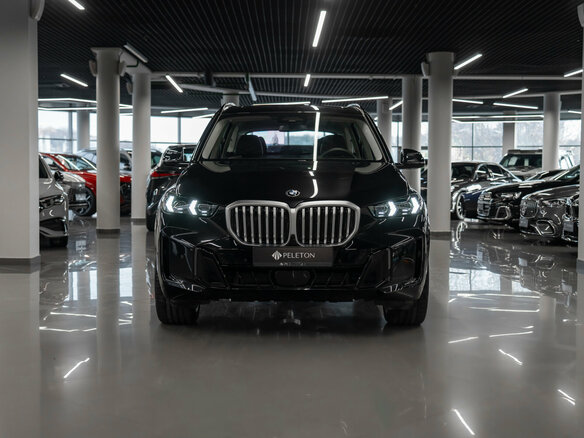 2026 BMW X5 Long 30Li IV (G05/G18) Рестайлинг, чёрный, 10090000 рублей - вид 2