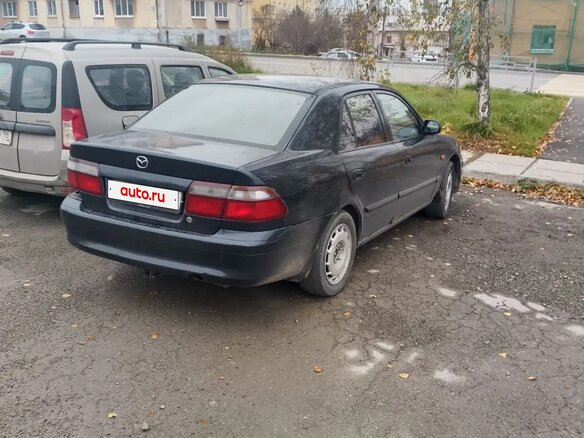 1998 Mazda 626 V (GF), синий, 150000 рублей - вид 1