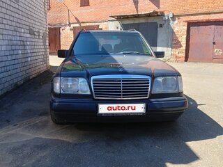 1994 Mercedes-Benz E-Класс 220 I (W124), синий, 350000 рублей, вид 2