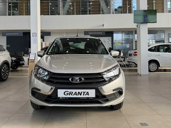 2026 Lada (ВАЗ) Granta I Рестайлинг, серебристый - вид 1