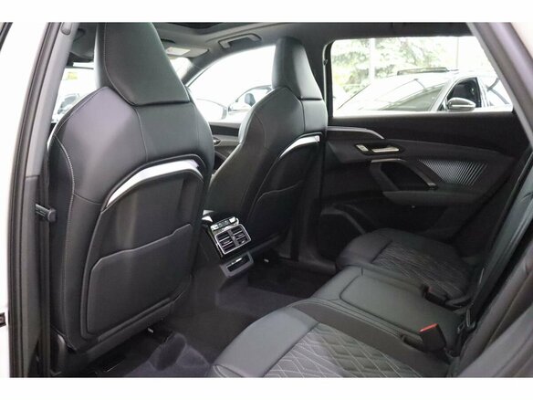 2026 Audi Q5 L III (GU), белый, 6799000 рублей - вид 17