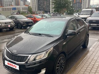 2013 Kia Rio III, чёрный, 680000 рублей, вид 2