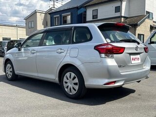 2017 Toyota Corolla Fielder XI (E160, E170, E180) Рестайлинг 1, серебристый, 1050000 рублей, вид 4