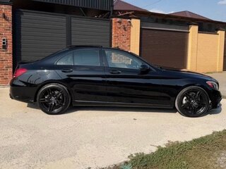 2016 Mercedes-Benz C-Класс 300 IV (W205), чёрный, 1850000 рублей, вид 3
