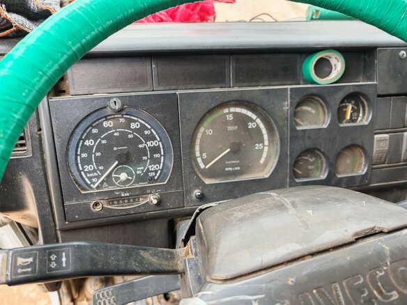 2004 Iveco EuroTrakker, белый, 850000 рублей - вид 7