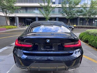 2023 BMW 3 серии 320i VII (G2x) Рестайлинг, чёрный, 2909000 рублей, вид 5