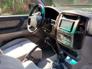2006 Toyota Land Cruiser 100 Series Рестайлинг 2, чёрный, 2950000 рублей, вид 1