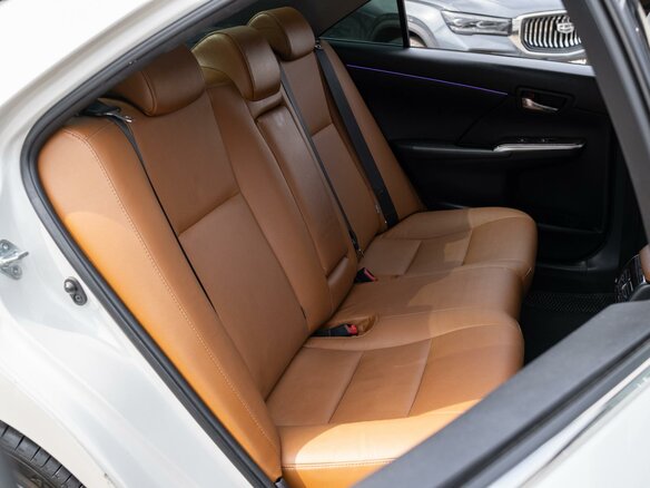 2016 Toyota Camry VII (XV50) Рестайлинг, белый, 2639000 рублей - вид 7