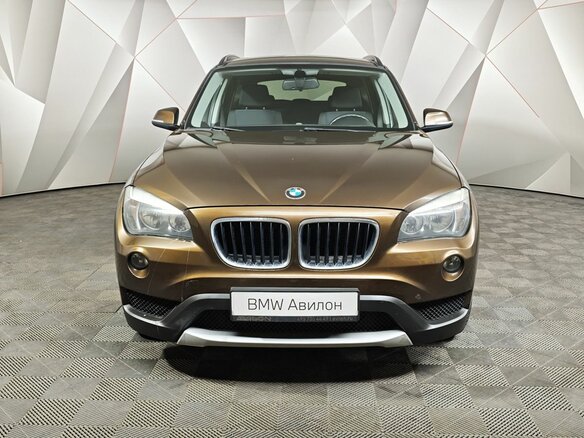 2013 BMW X1 20i I (E84) Рестайлинг, коричневый, 1345000 рублей - вид 2