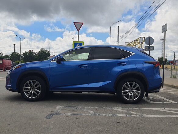 2019 Lexus NX 300 I Рестайлинг, синий, 3800000 рублей - вид 6