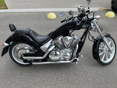 2011 Honda VT 1300CX Fury, чёрный, 1000000 рублей, вид 3