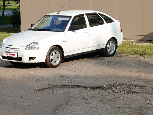 2013 Lada (ВАЗ) Priora I, белый, 400000 рублей - вид 5