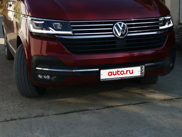 2019 Volkswagen Multivan T6 Рестайлинг, красный, 5250000 рублей - вид 2