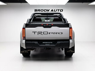 2023 Toyota Tundra CrewMax III, белый, 12590000 рублей, вид 5