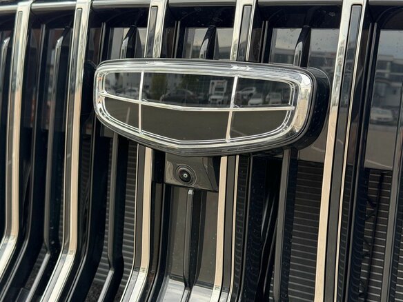 2026 Geely Monjaro I Рестайлинг 2 (China Market), зелёный, 4200000 рублей - вид 10