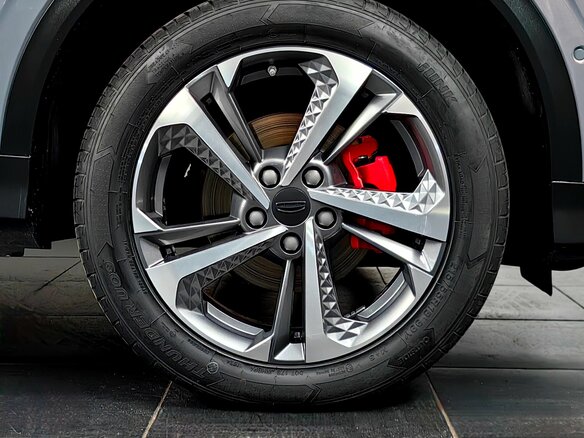 2024 Geely Coolray I Рестайлинг, серый, 2156000 рублей - вид 25
