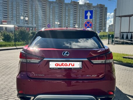 2019 Lexus RX 300 IV Рестайлинг, красный, 4500000 рублей, вид 4