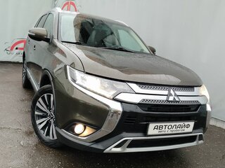 2019 Mitsubishi Outlander III Рестайлинг 3, коричневый, 1949000 рублей, вид 5
