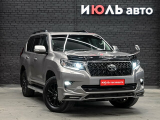 2019 Toyota Land Cruiser Prado 150 Series Рестайлинг 2, серый, 5200000 рублей, вид 3