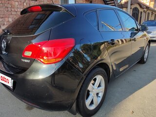 2011 Opel Astra J, чёрный, 545000 рублей, вид 5