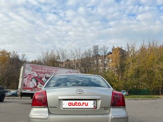 2004 Toyota Avensis II, серебристый, 595000 рублей, вид 4