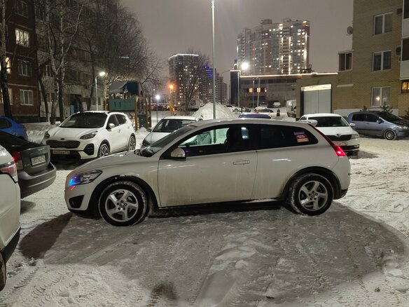 2011 Volvo C30 I Рестайлинг, белый, 800000 рублей - вид 17