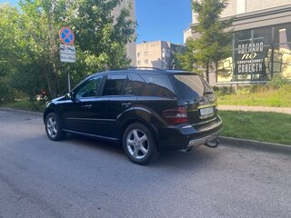 2008 Mercedes-Benz M-Класс 320 II (W164) Рестайлинг, чёрный, 1250000 рублей, вид 2