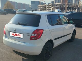 2011 Skoda Fabia II Рестайлинг, белый, 420000 рублей, вид 4