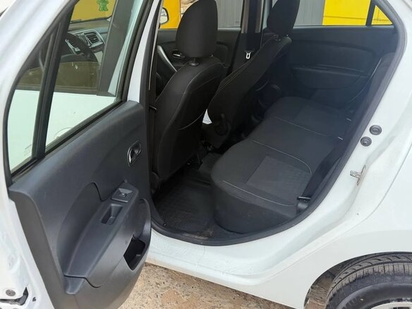 2017 Renault Logan II, белый, 699000 рублей - вид 17