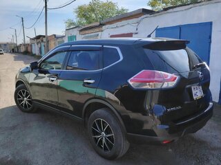 2014 Nissan X-Trail III, чёрный, 1700000 рублей, вид 3