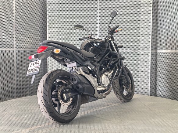 2013 Suzuki SFV 400 Gladius, чёрный, 345000 рублей - вид 7