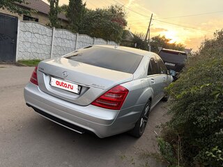 2006 Mercedes-Benz S-Класс 320 V (W221), серебристый, 1580000 рублей, вид 3
