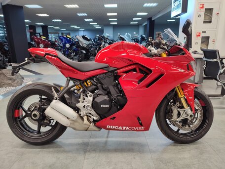 2023 Ducati Supersport, красный, 1480000 рублей, вид 1