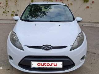 2010 Ford Fiesta Mk6, белый, 700000 рублей, вид 2