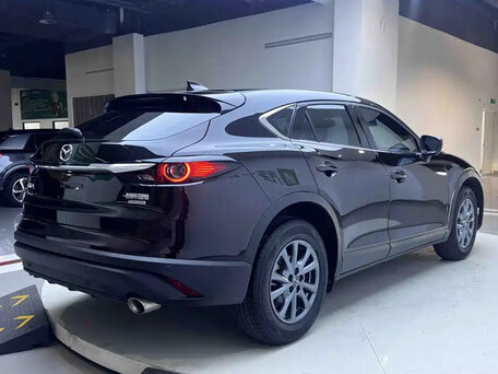 2023 Mazda CX-4 I Рестайлинг, чёрный, 1760000 рублей, вид 5