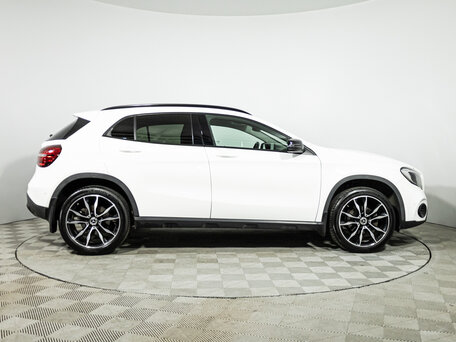 2019 Mercedes-Benz GLA 200 I (X156) Рестайлинг, белый, 2449700 рублей, вид 4