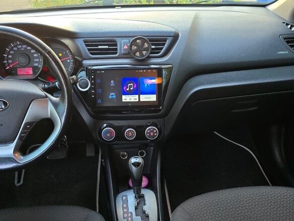 2015 Kia Rio III Рестайлинг, белый, 1100000 рублей - вид 15