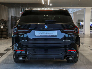 2024 BMW X3 30i xDrive III (G01) Рестайлинг, чёрный, 5797000 рублей, вид 4
